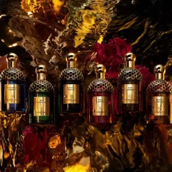 Mujer GUERLAIN Absolus Allegoria Rose Amira