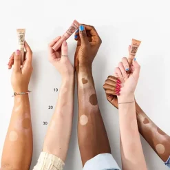 Essence Baby Got Glow Iluminador Líquido