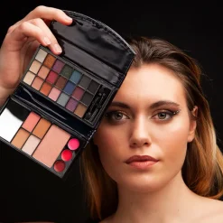 Magic Studio Black Crystals Wallet