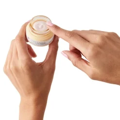 IT COSMETICS Confidence in an Eye Cream
