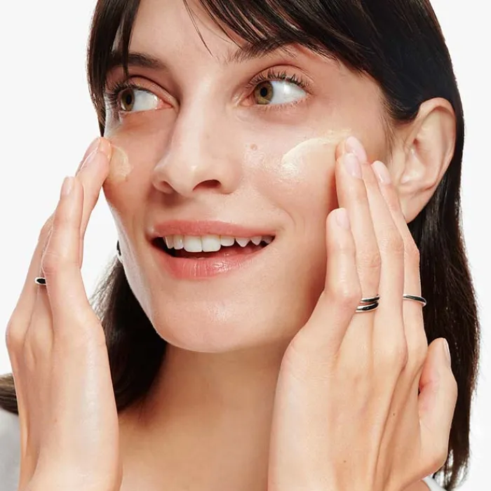 CLINIQUE Dramatically Different Moisturizing Lotion SPF50