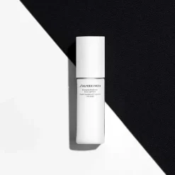 Hombre SHISEIDO MEN Energizing Moisturizer Extra Light Fluid