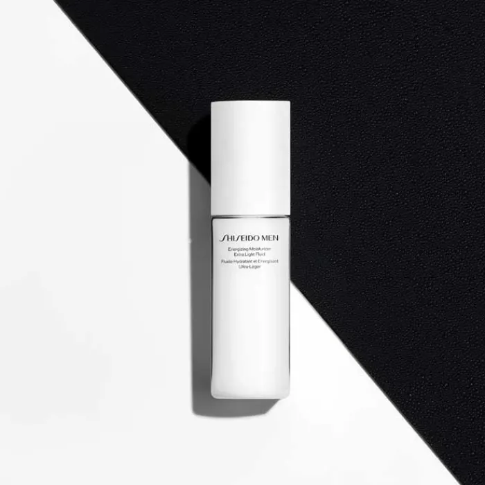 Hombre SHISEIDO MEN Energizing Moisturizer Extra Light Fluid