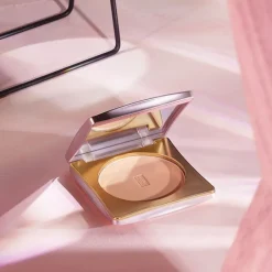 ELIZABETH ARDEN Flawless Finish Skincaring Pressed Powder