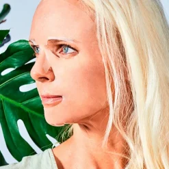 Iroha Nature Mascarilla Antiedad con Noni