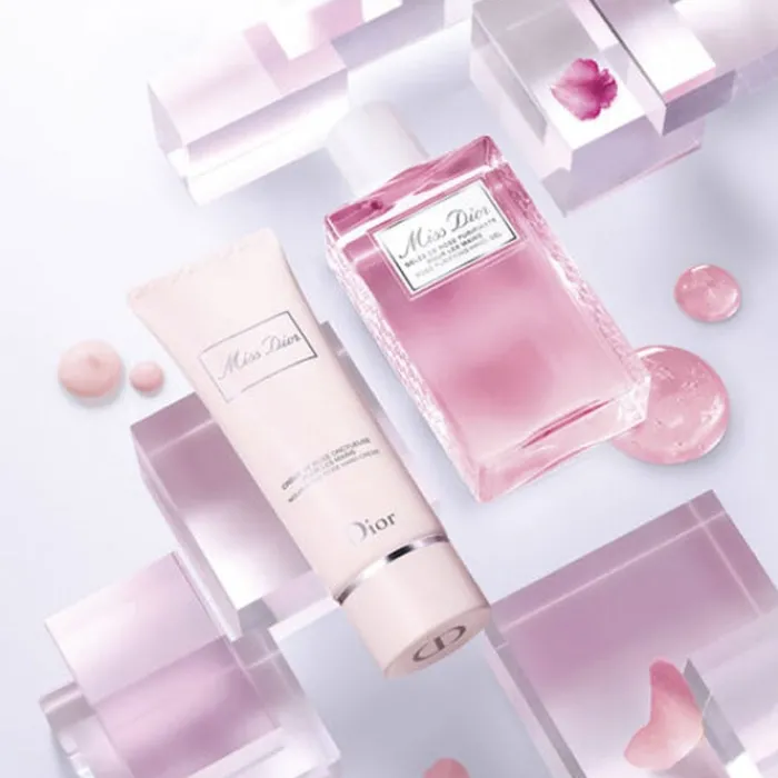 Dior MISS Gel Manos