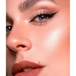 Catrice More Than Glow Iluminador