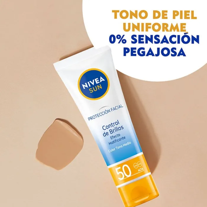 NIVEA Protección Facial Control de Brillos Color SPF50