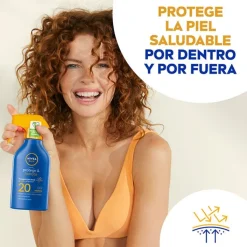 NIVEA Protege & Hidrata Spray Solar SPF30