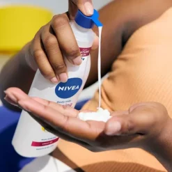 NIVEA Q10 Body Milk Reafirmante + Extra Hidratante