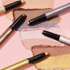 IT COSMETICS Superhero No-Tug Shadow Stick