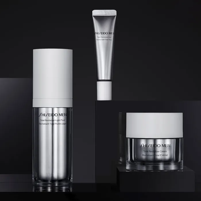 Hombre SHISEIDO MEN Total Revitalizer Light Fluid